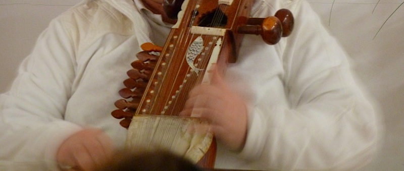 Přednáška O meditace ve Zlíně a hra na sarangi